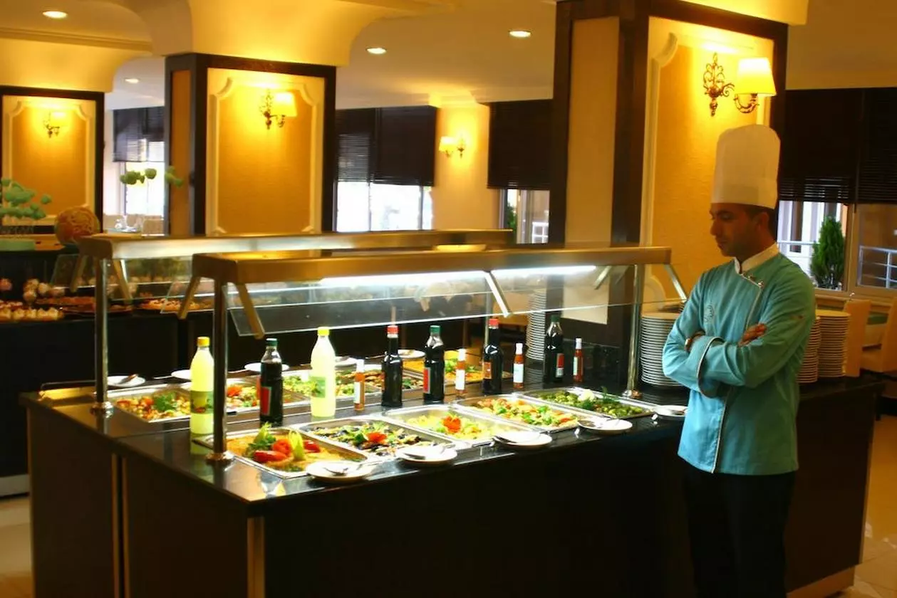 SENZAINOVA_SHABAVIZPARVAZ (15).jpg